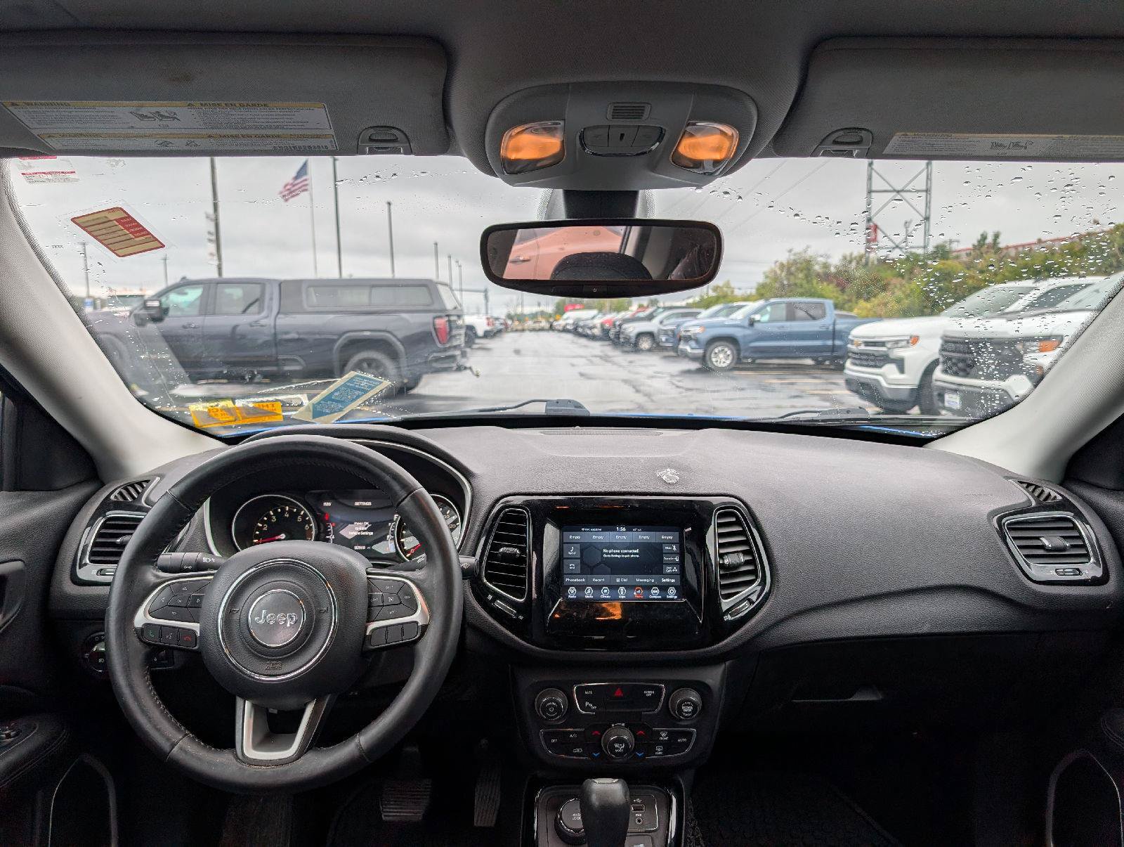 Used 2018 Jeep Compass Latitude w/ Popular Equipment Group AWD/4WD image 10