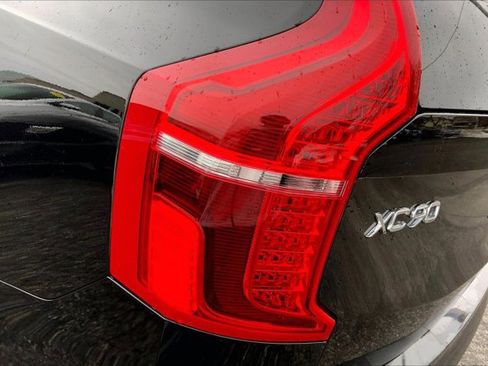 Used 2018 Volvo XC90 T5 Momentum w/ Convenience Package image 28
