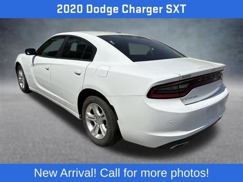 Used 2020 Dodge Charger SXT w/ Leather Interior Group image 6