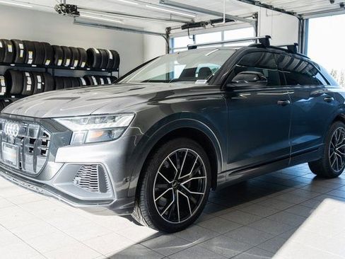 Used 2021 Audi SQ8 Prestige w/ Prestige Package image 3