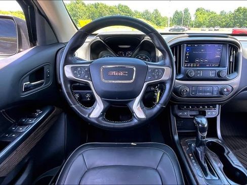 Used 2022 GMC Canyon Denali w/ Denali Black Edition Package AWD/4WD image 9