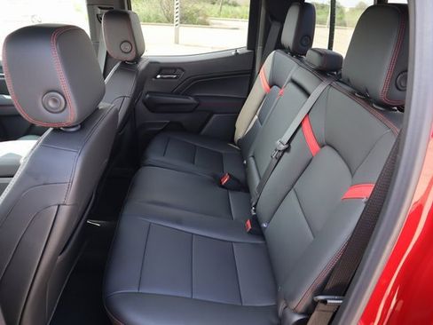 New 2025 Chevrolet Colorado Z71 w/ Technology Package image 12