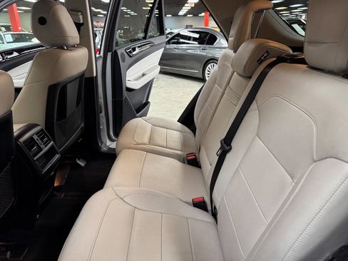 Used 2016 Mercedes-Benz GLE 400 4MATIC image 44