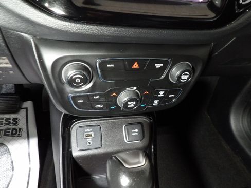 Used 2020 Jeep Compass Limited FWD image 14