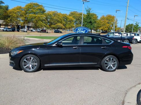 Used 2018 Genesis G80 3.8 w/ Option Group 02 image 5