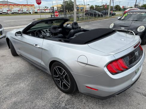 Used 2018 Ford Mustang Premium RWD image 10