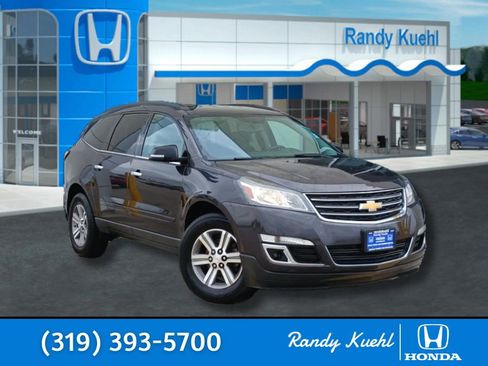 Used 2015 Chevrolet Traverse LT image 1