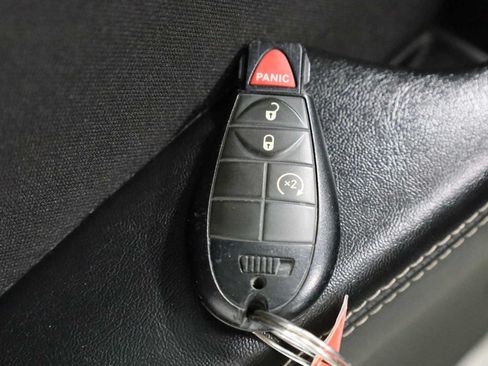 Used 2014 Jeep Cherokee Latitude w/ Cold Weather Group FWD image 40