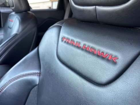 Used 2022 Jeep Cherokee Trailhawk w/ Trailer Tow Group image 23