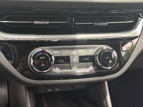 New 2026 Buick Envista Sport Touring w/ Convenience I Package FWD image 9