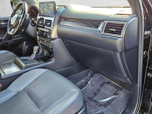 Certified 2022 Lexus GX 460 w/ Black Line Special Edition AWD/4WD image 23