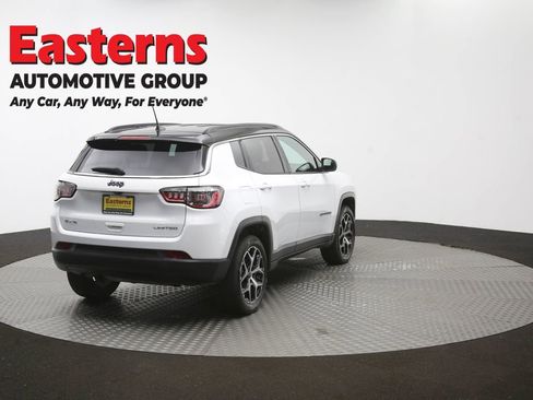 Used 2025 Jeep Compass Limited AWD/4WD image 40