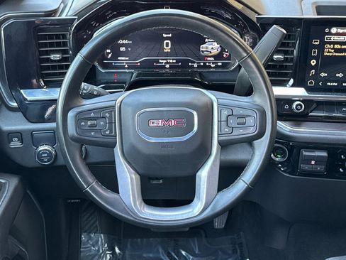 Certified 2025 GMC Sierra 1500 SLT RWD image 15