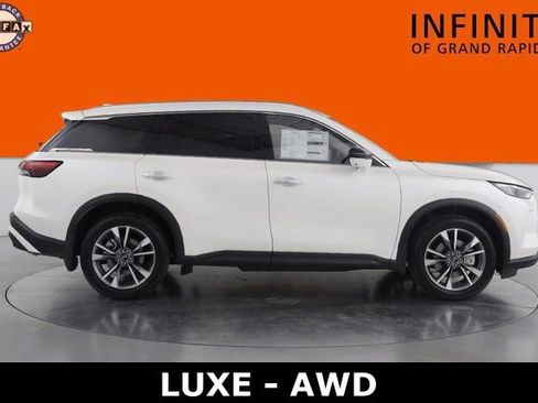 Used 2024 INFINITI QX60 Luxe image 8