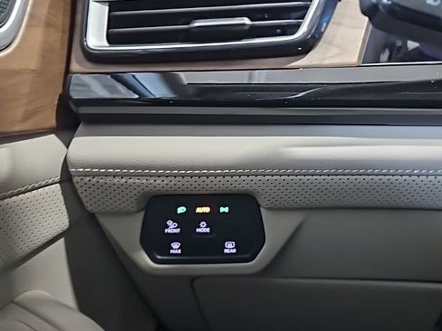 New 2026 Volkswagen Atlas SE FWD image 39