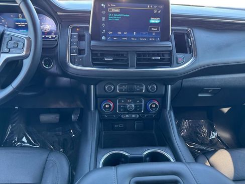 Used 2023 Chevrolet Tahoe Z71 w/ Luxury Package AWD/4WD image 11