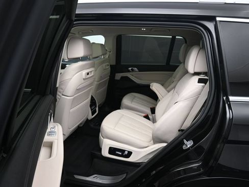 Used 2019 BMW X7 xDrive40i w/ Premium Package AWD/4WD image 34