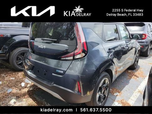 Used 2025 Kia Soul EX FWD image 2