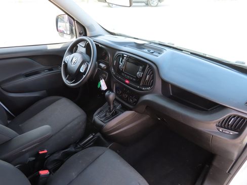 Used 2022 RAM ProMaster City Tradesman image 2