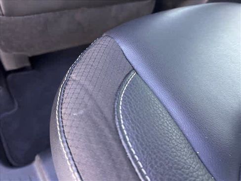 Used 2024 Nissan Pathfinder SL w/ Lighting Package (N92) image 14