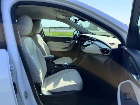 Certified 2021 Buick Encore GX Preferred w/ Cold Weather Comfort Package FWD image 11