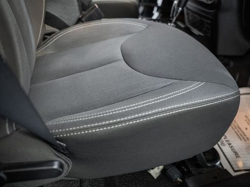 Used 2017 Jeep Wrangler Unlimited Sahara w/ Connectivity Group image 37