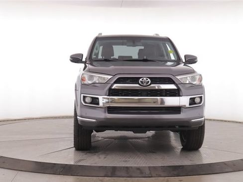 Used 2018 Toyota 4Runner Limited AWD/4WD image 12