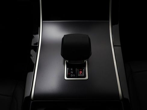 New 2026 Land Rover Range Rover Evoque Dynamic SE image 13