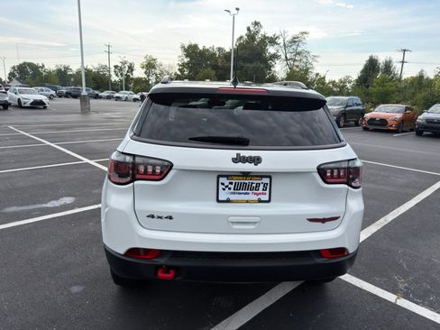 Used 2022 Jeep Compass Trailhawk w/ Trailhawk Convenience Group AWD/4WD image 5