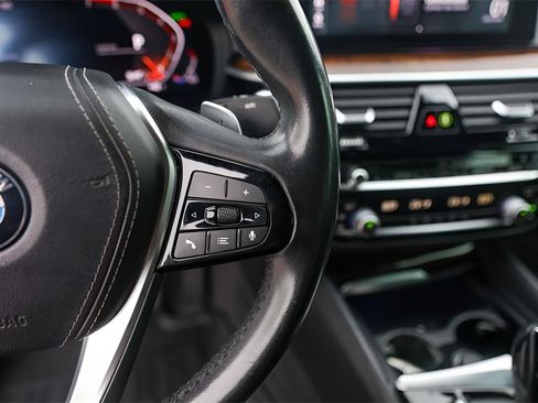 Used 2020 BMW 530i image 16