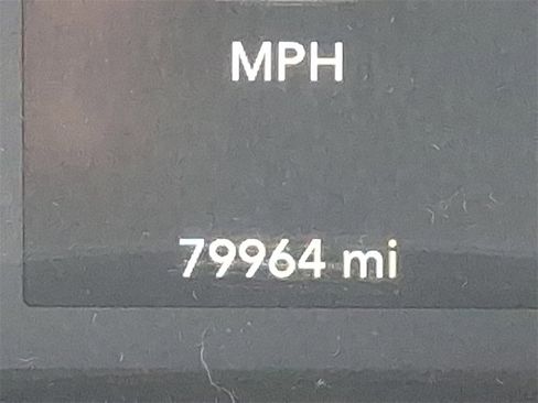 Used 2022 Chrysler Voyager LX image 20