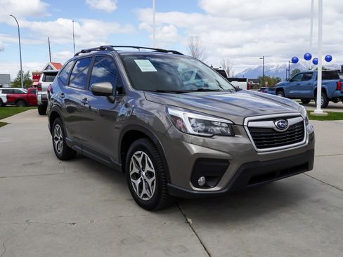 Used 2021 Subaru Forester Premium w/ Popular Package #1 AWD/4WD image 2