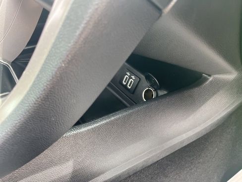 Used 2020 Ford Fusion SE FWD image 35