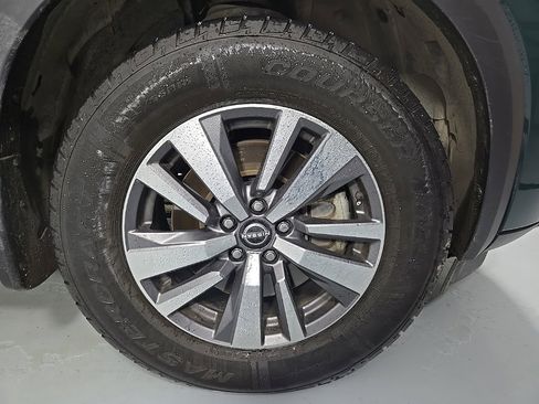 Used 2022 Nissan Pathfinder SL w/ SL Black Package image 10