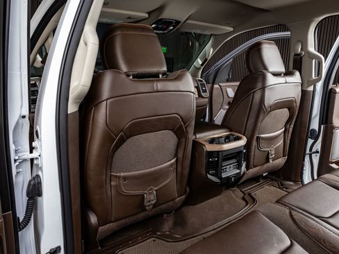 Used 2025 RAM 1500 Limited w/ Bed Utility Group image 34