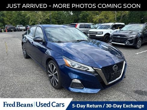 Certified 2019 Nissan Altima 2.5 SR w/ SR Premium Package AWD/4WD image 1