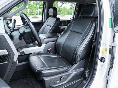 Used 2017 Ford F250 Lariat w/ FX4 Off-Road Package AWD/4WD image 41