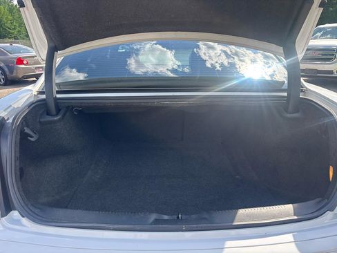 Used 2019 Chrysler 300 S RWD image 17