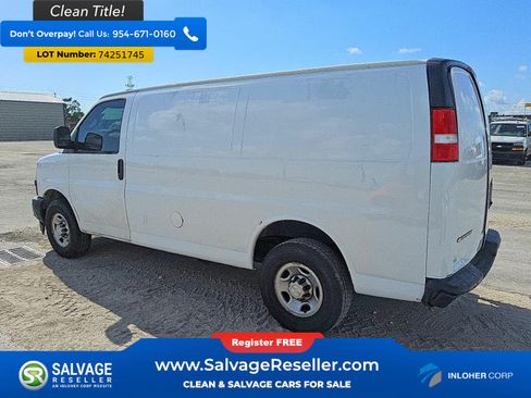 Used 2021 Chevrolet Express 2500 w/ Driver Convenience Package RWD image 3