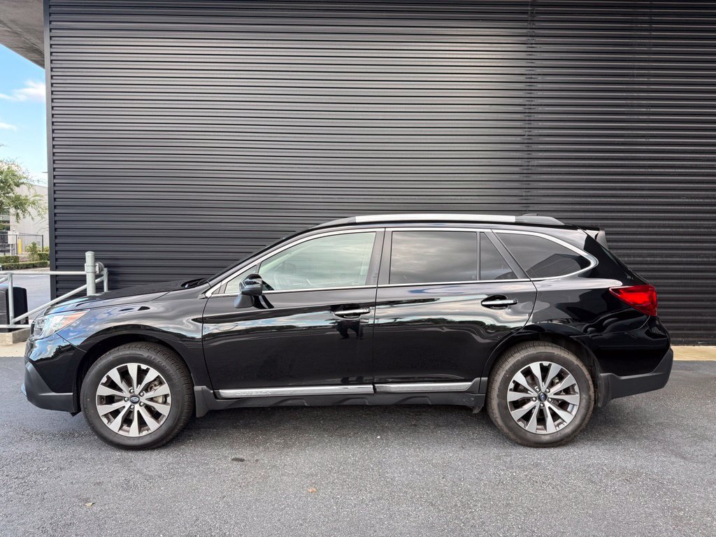 Used 2019 Subaru Outback 3.6R Touring AWD/4WD image 2