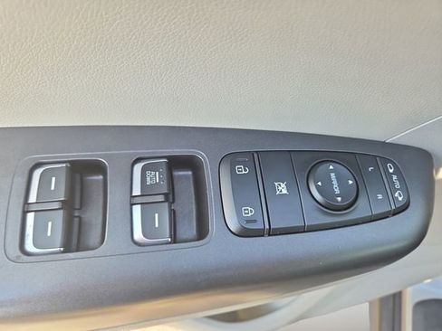 Used 2020 Kia Sportage LX w/ LX Popular Package image 17