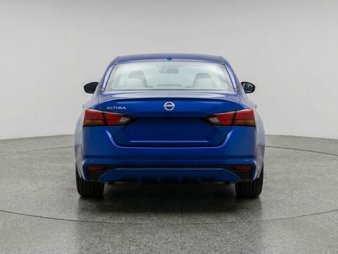 Used 2025 Nissan Altima 2.5 SV image 7