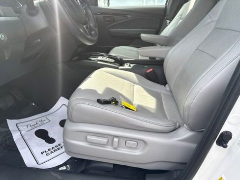 Used 2023 Honda Passport Elite image 6