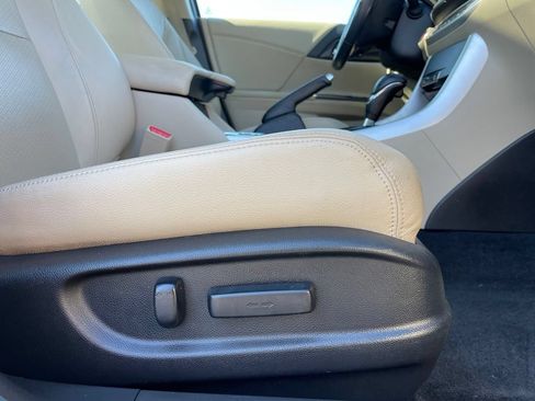 Used 2015 Honda Accord EX-L image 31