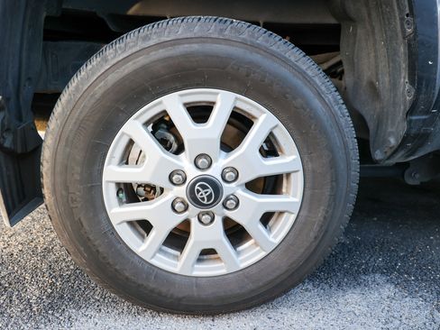 Used 2024 Toyota Tacoma SR5 RWD image 13