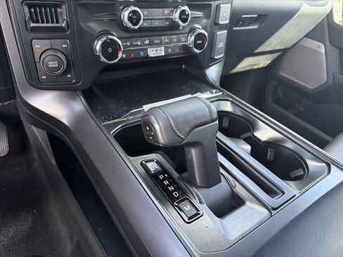 Used 2025 Ford F150 Lariat w/ Equipment Group 501A Mid image 16