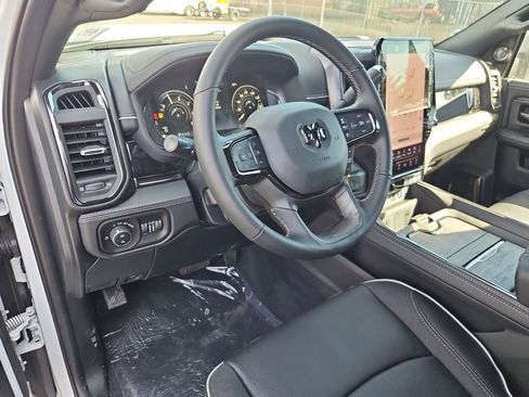 New 2026 RAM 2500 Limited AWD/4WD image 13