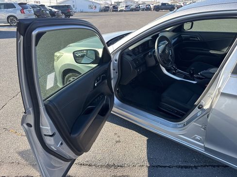 Used 2014 Honda Accord Sport image 14