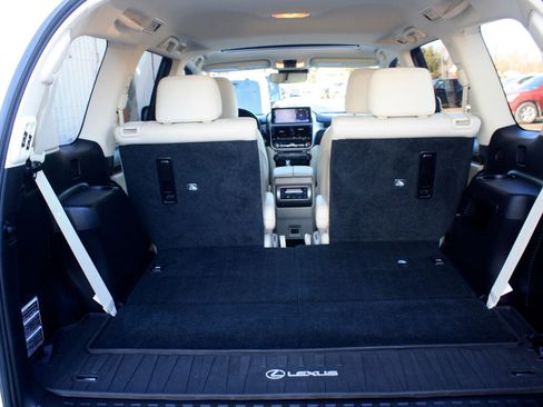 Used 2023 Lexus GX 460 Luxury w/ Sport Design Package image 10