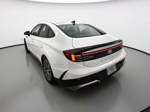 Used 2025 Hyundai Sonata SEL image 6